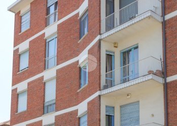 Four-room apartment Via Borgomasino, Torino (neighborhood Lucento) - photo 3