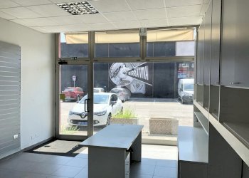 Shop Via Orfeo Santini, Ferrara - photo 10