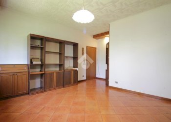 Four-room apartment Via Caduti di Melissa, Casalecchio di Reno - photo 1