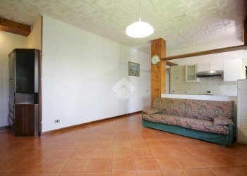 Four-room apartment Via Caduti di Melissa, Casalecchio di Reno - photo 2