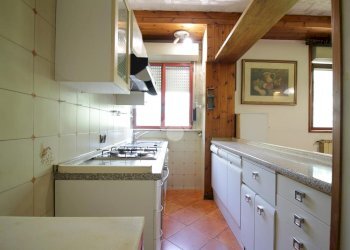 Four-room apartment Via Caduti di Melissa, Casalecchio di Reno - photo 3