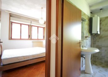 Four-room apartment Via Caduti di Melissa, Casalecchio di Reno - photo 5