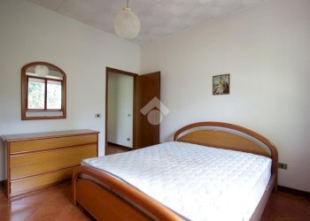 Four-room apartment Via Caduti di Melissa, Casalecchio di Reno - photo 6