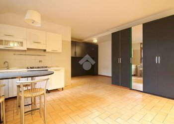 Four-room apartment Via Caduti di Melissa, Casalecchio di Reno - photo 12
