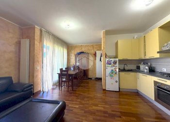 Three-room apartment Piazza Sandro Pertini, Santo Stefano Ticino - photo 3