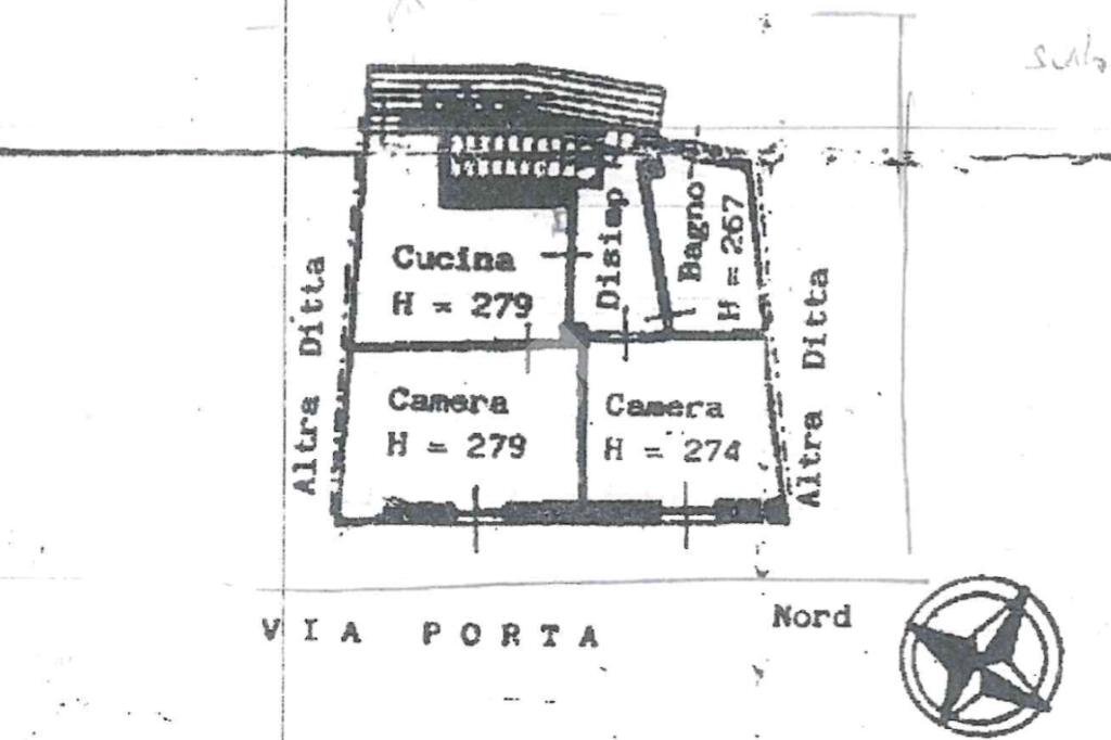 Three-room apartment Via Maggiore de Alessandris, Ponti - floor plans 1