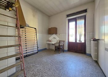 Three-room apartment Via Antonio Gramsci, Acqui Terme - photo 2