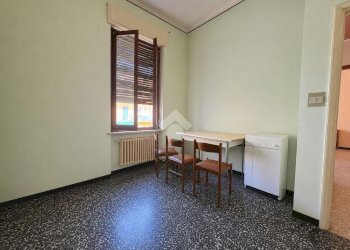 Three-room apartment Via Antonio Gramsci, Acqui Terme - photo 4