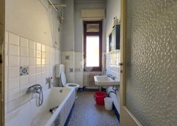 Three-room apartment Via Antonio Gramsci, Acqui Terme - photo 10