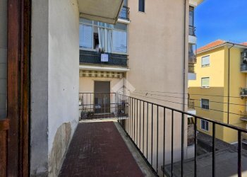 Three-room apartment Via Antonio Gramsci, Acqui Terme - photo 12