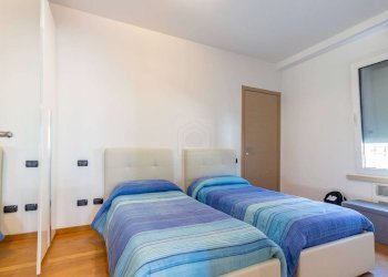 Three-room apartment Seregno - photo 5