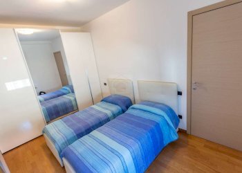 Three-room apartment Seregno - photo 6
