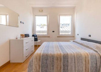 Three-room apartment Seregno - photo 9