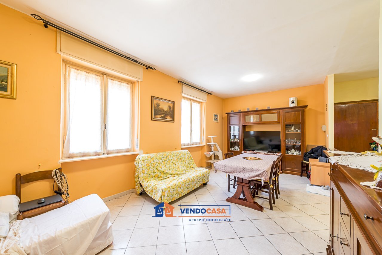 Four-room apartment Santa Vittoria d'Alba - photo 2