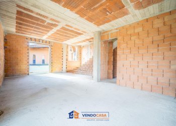Independent house Bagnolo Piemonte - photo 10