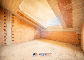 Independent house Bagnolo Piemonte - photo 24