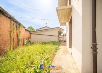 Independent house Bagnolo Piemonte - photo 32