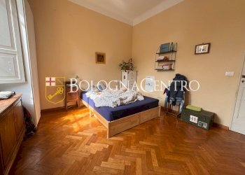Apartment Bologna (neighborhood Santo Stefano) - photo 32