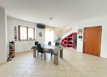 Apartment Strada Del Mondino, Castiglione Torinese - photo 1