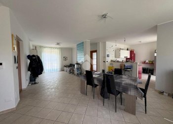 Apartment Strada Del Mondino, Castiglione Torinese - photo 4