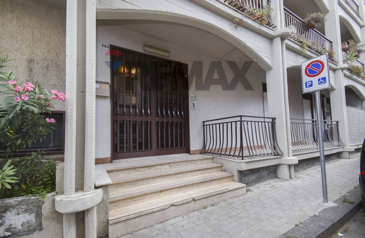 Edificio all\'aperto - Three-room apartment Via II Retta Di Ponente
 
295, Belpasso - photo 3