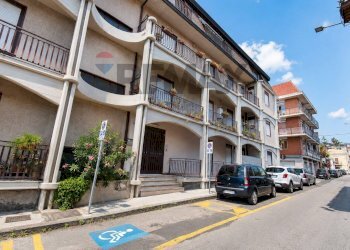 Edificio all\'aperto - Three-room apartment Via II Retta Di Ponente
 
295, Belpasso - photo 2