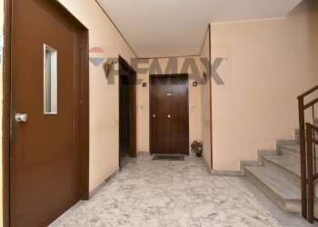 Ricezione / Lobby - Three-room apartment Via II Retta Di Ponente
 
295, Belpasso - photo 6