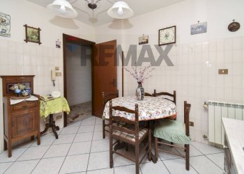 Sala da pranzo - Three-room apartment Via II Retta Di Ponente
 
295, Belpasso - photo 22