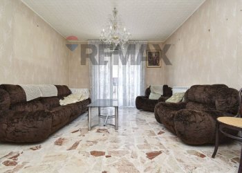Soggiorno - Three-room apartment Via II Retta Di Ponente
 
295, Belpasso - photo 26