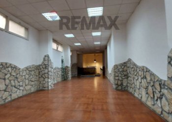 Ricezione / Lobby - Commercial Premises Via Sant'alfio
44, Catania - photo 10