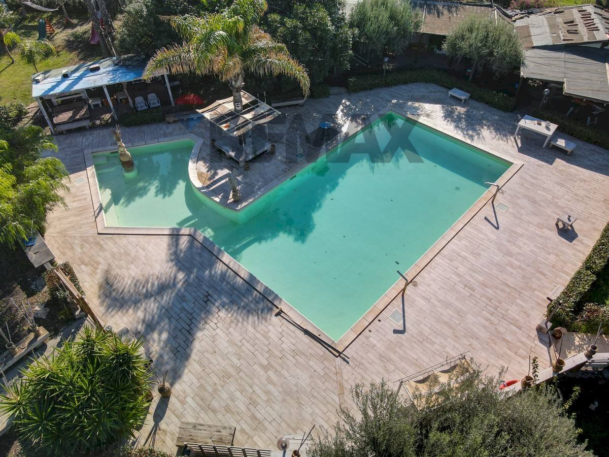 Piscina - Villa C.da Renazzi
 
SNC, Paterno - photo 1