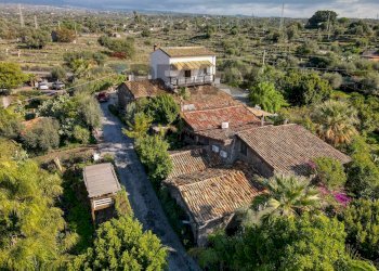 Casa all\'aperto - Villa C.da Renazzi
 
SNC, Paterno - photo 2