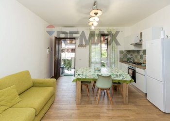 Sala da pranzo - Bilocale Viale Maria Immacolata
 
126, Mascali - foto 14