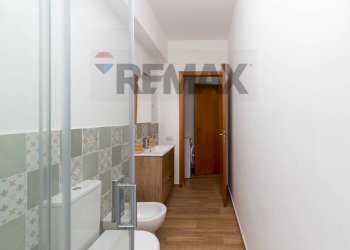 Bagno - Bilocale Viale Maria Immacolata
 
126, Mascali - foto 17