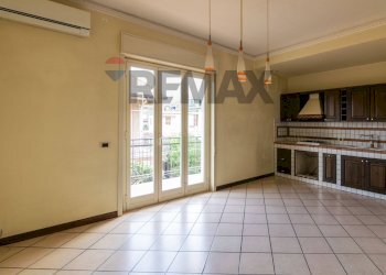 Stanza vuota - Trilocale Via Regione Siciliana
 
35, Mascalucia - foto 3