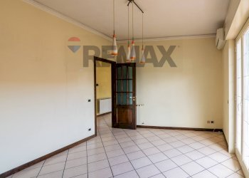Stanza vuota - Trilocale Via Regione Siciliana
 
35, Mascalucia - foto 7