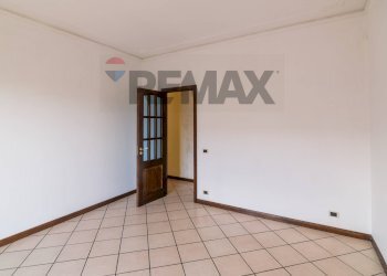 Stanza vuota - Trilocale Via Regione Siciliana
 
35, Mascalucia - foto 8