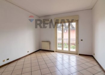 Stanza vuota - Trilocale Via Regione Siciliana
 
35, Mascalucia - foto 9