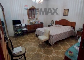 Camera / camera da letto - Appartamento Via Eritrea
 
3/5, Paterno - foto 6