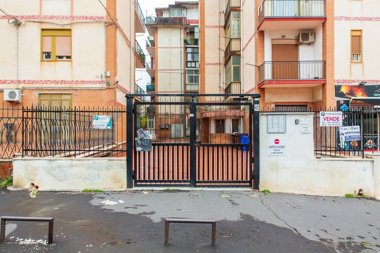 Edificio all\'aperto - Trilocale via madonna di fatima
 
44, Gravina di Catania - foto 2