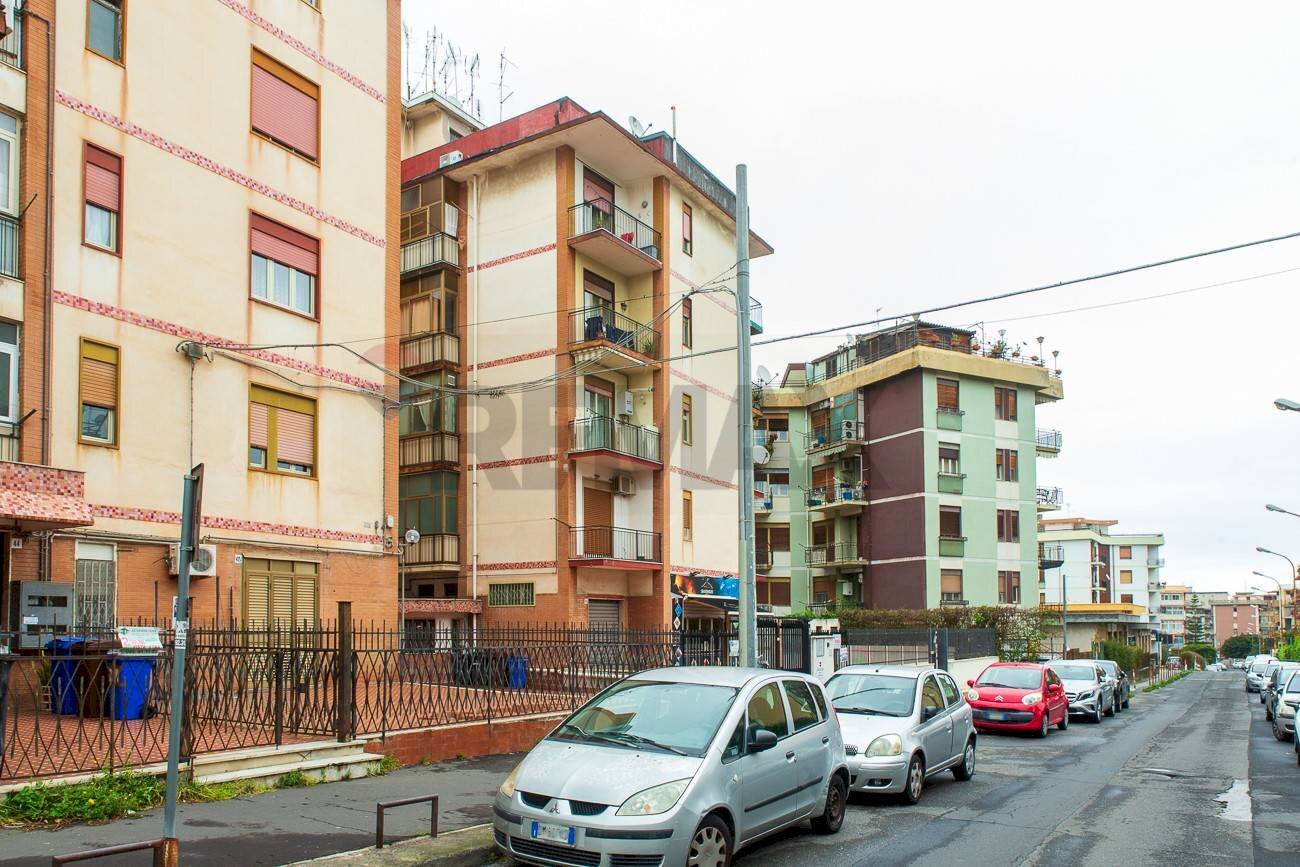 Edificio all\'aperto - Trilocale via madonna di fatima
 
44, Gravina di Catania - foto 3
