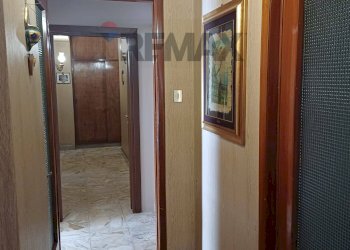 Hall / corridoio - Apartment Via Vincenzo Bellini
 
16, Acireale - photo 10