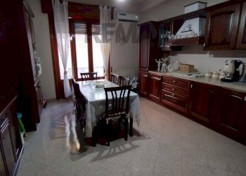 Sala da pranzo - Appartamento Via Eritrea
 
3/5, Paterno - foto 7