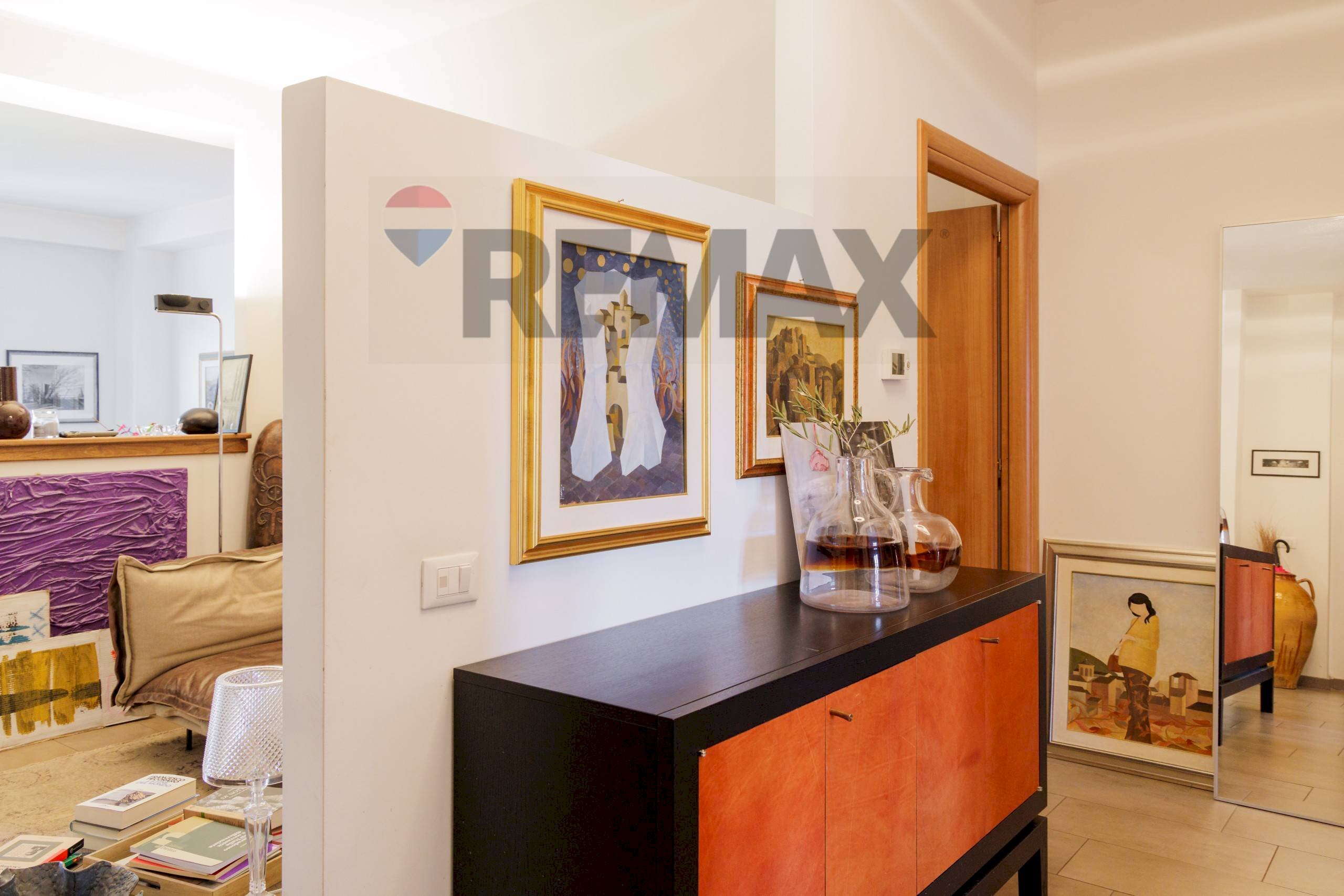 Hall / corridoio - Apartment Via Gabriele D'Annunzio
15, L'Aquila - photo 3