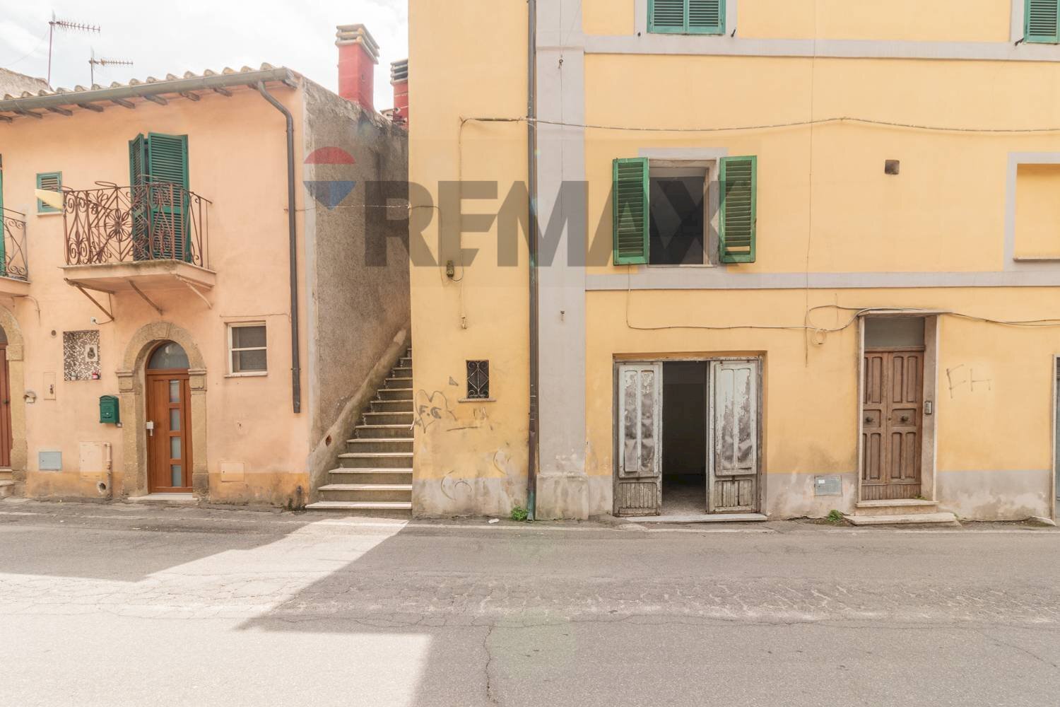 Edificio all\'aperto - Three-room apartment Piazza Cavalieri Vittorio Veneto
6, Ischia di Castro - photo 2