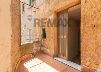 Terrazza - Three-room apartment Piazza Cavalieri Vittorio Veneto
 
6, Ischia di Castro - photo 4