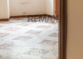 Dettagli - Three-room apartment Piazza Cavalieri Vittorio Veneto
 
6, Ischia di Castro - photo 8