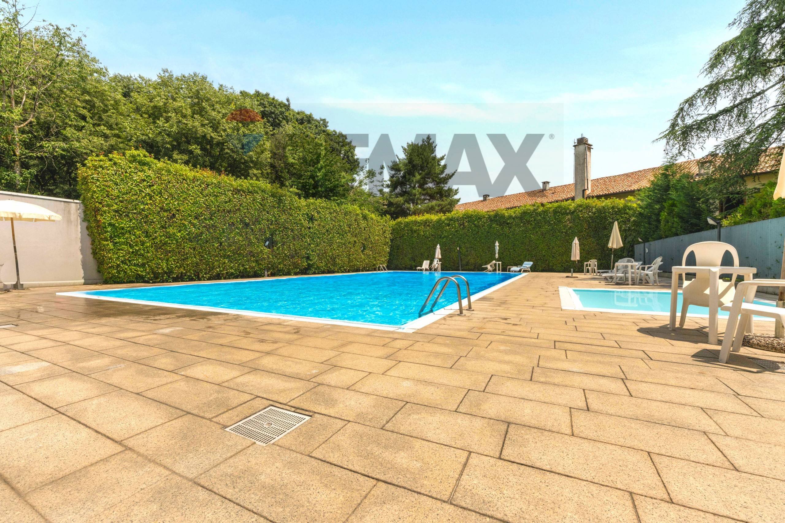 Piscina - Three-room apartment Via Labus
17, Milano - photo 2