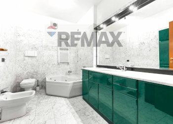 Bagno - Three-room apartment Via Labus
17, Milano - photo 18