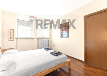 Camera / camera da letto - Three-room apartment Via Labus
17, Milano - photo 21